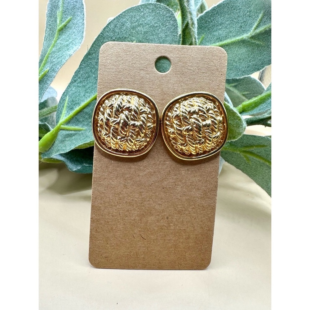 Vintage gold tone post back earrings